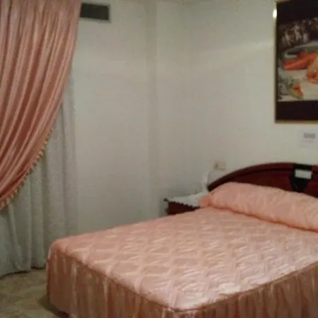 Pensión-Hostal Mari Loli Guardamar del Segura Exterior foto