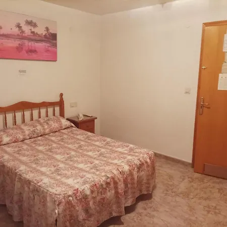 Pensión-Hostal Mari Loli Guardamar del Segura Exterior foto