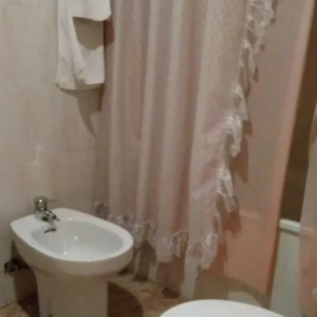Pensión-Hostal Mari Loli Guardamar del Segura Exterior foto