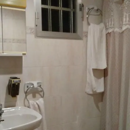 Pensión-Hostal Mari Loli Guardamar del Segura Exterior foto